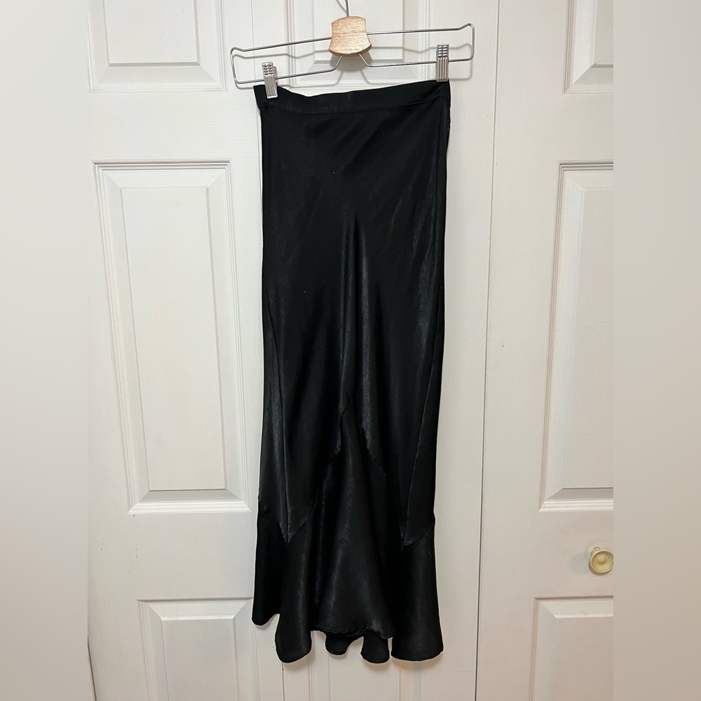 TopShop Silk Skirt | Size 4 | Black